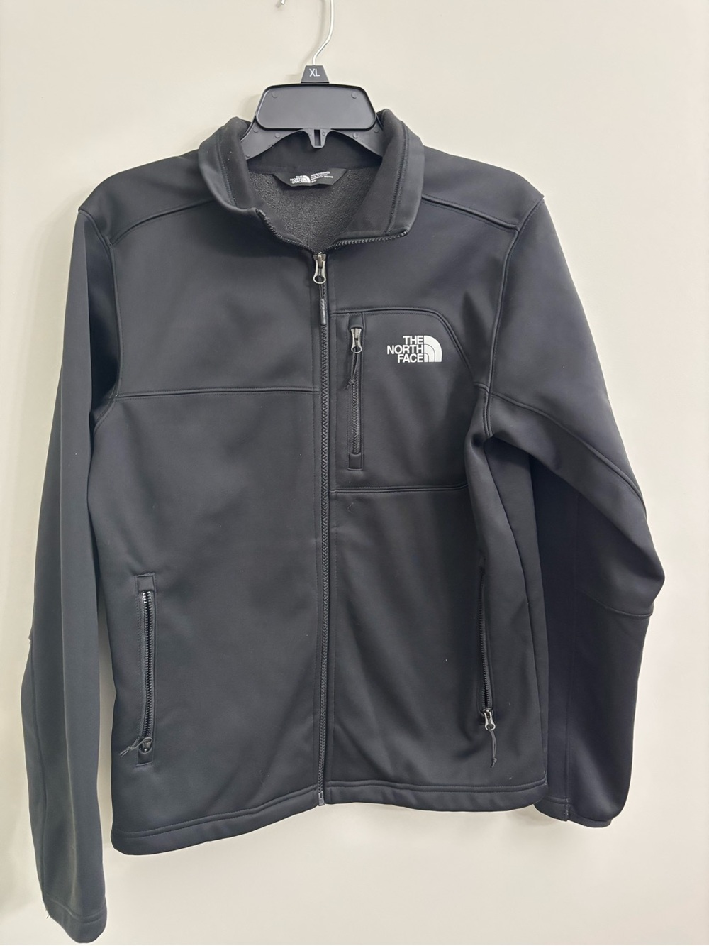 The North Face Men's Black Lightweight Softshell Jacket